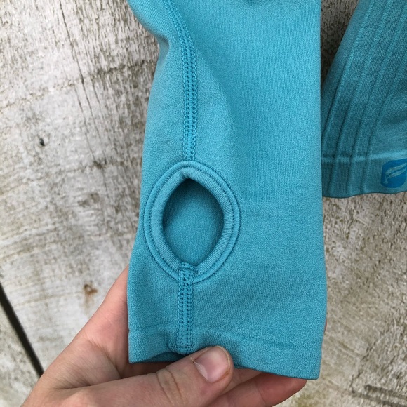 Fabletics | Arta seamless long sleeve athletic top - Picture 4 of 6